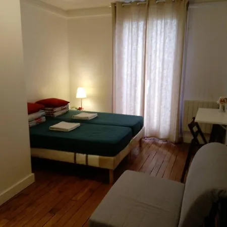 L & D D'hote Bed & Breakfast 5*