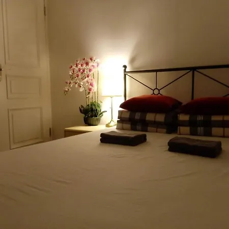 L & D D'hote Bed & Breakfast Paris