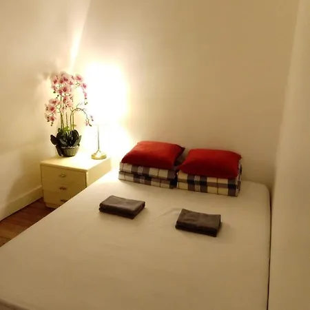 L & D D'hote Bed & Breakfast 5*